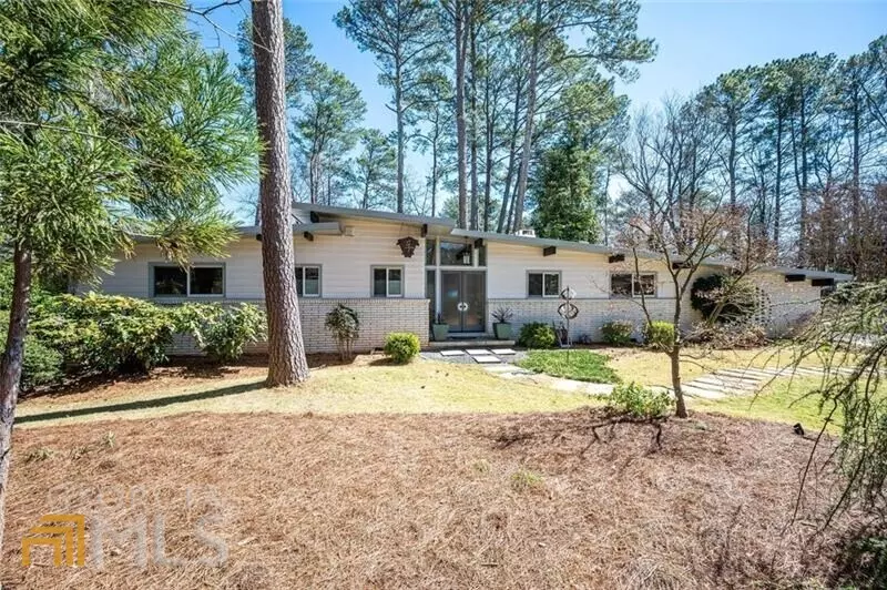 2549 Burnt Leaf LN, Decatur, GA 30033