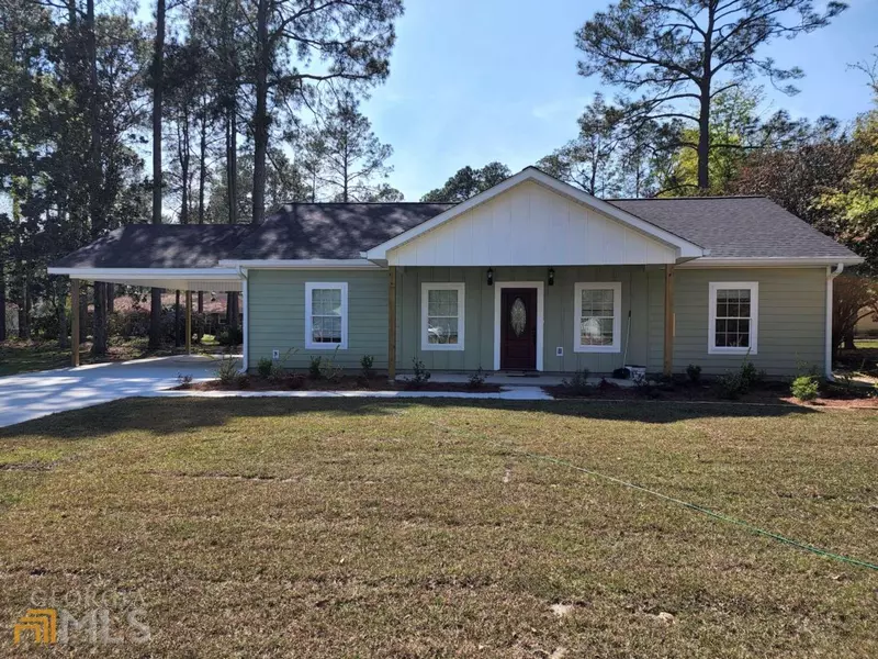 920 Blackshear, Baxley, GA 31513