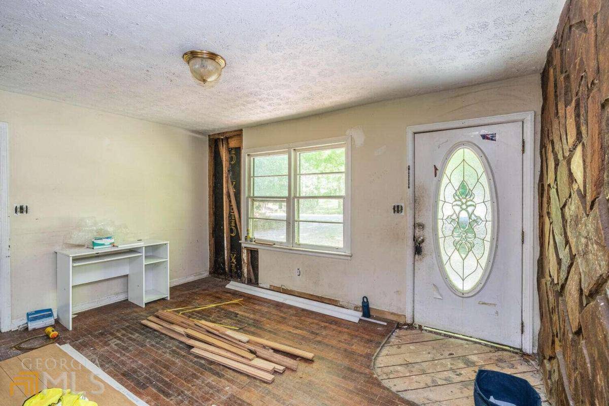 Mableton, GA 30126,957 Orris LN SW