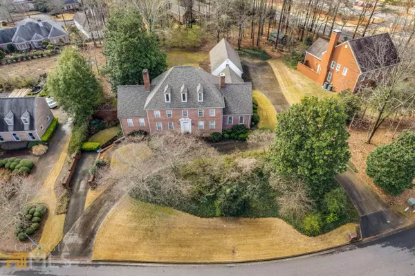 2073 Westover Plantation, Dunwoody, GA 30338