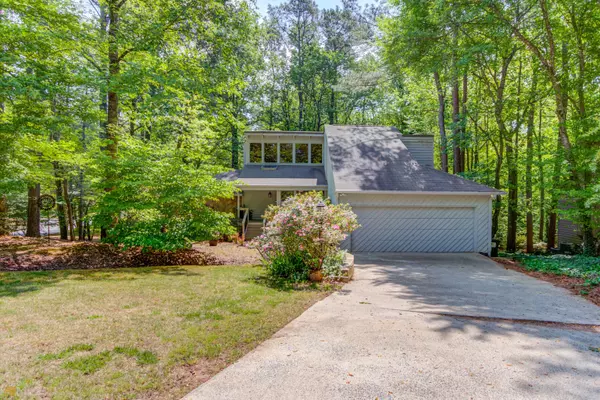 4249 Loch Highland, Roswell, GA 30075