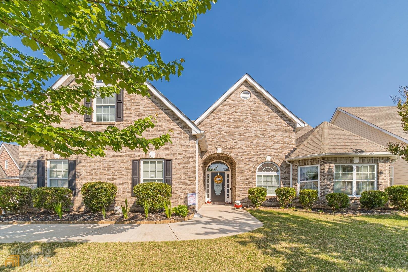 409 Ashley LN, Loganville, GA 30052