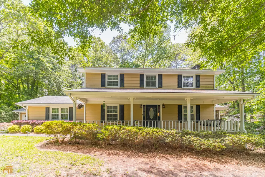 2201 Valley Creek, Snellville, GA 30078