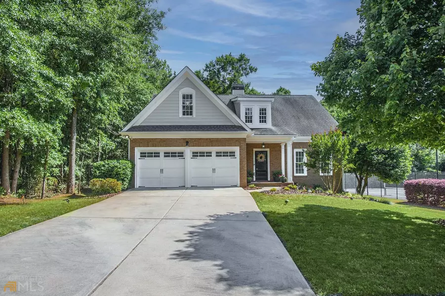 2070 Sycamore CIR, Watkinsville, GA 30677