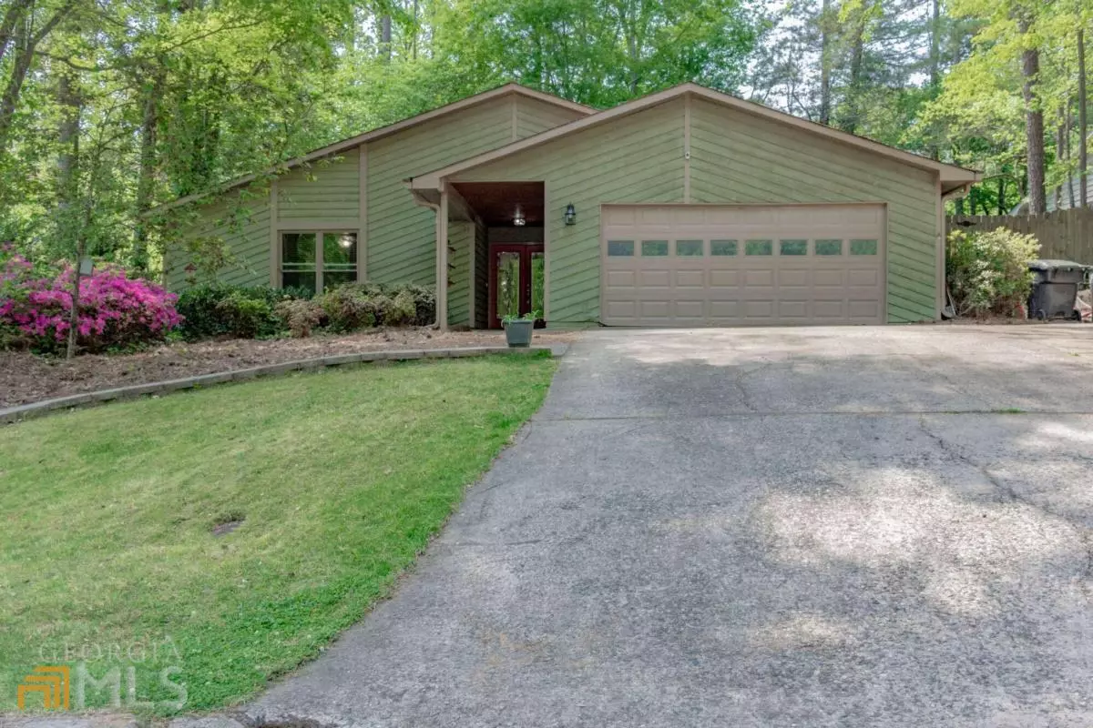 Roswell, GA 30076,520 Creekwood