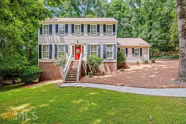 1015 Farmhouse, Gainesville, GA 30506