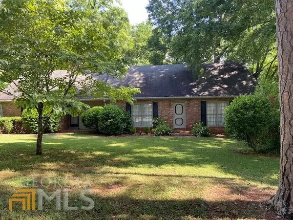 18 Woodland,  Newnan,  GA 30263