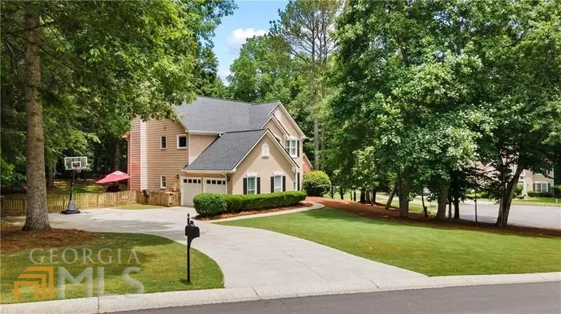 6815 Fairgreen, Suwanee, GA 30024