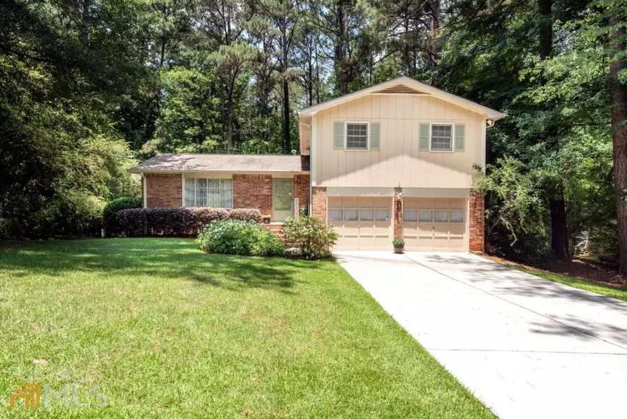 5541 Four Winds, Lilburn, GA 30047