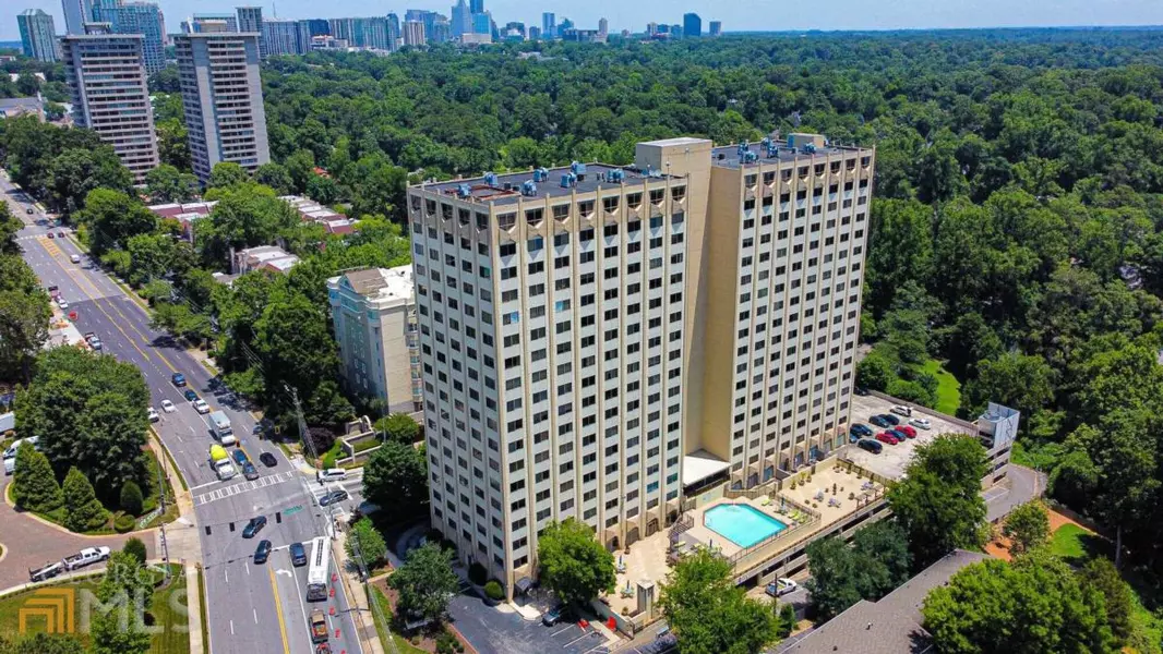 2479 Peachtree, Atlanta, GA 30305