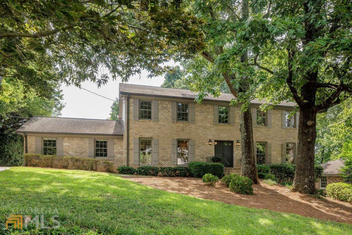 5252 Lakesprings DR, Dunwoody, GA 30338