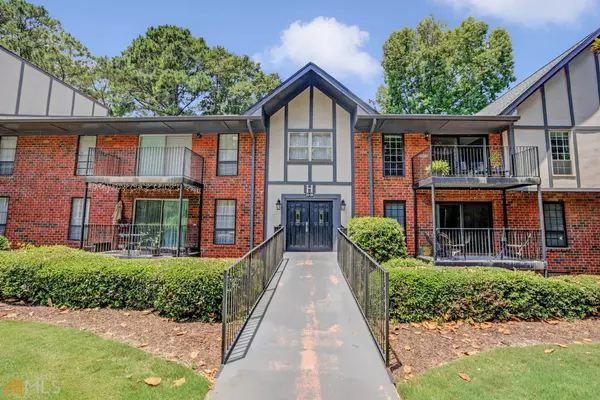 6851 Roswell, Sandy Springs, GA 30328