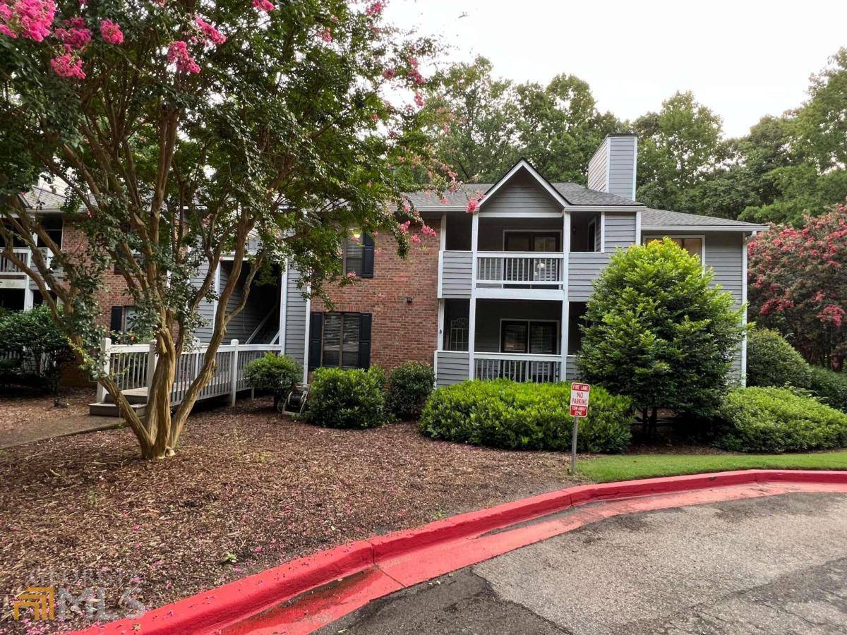 Roswell, GA 30075,530 Warm Springs CIR