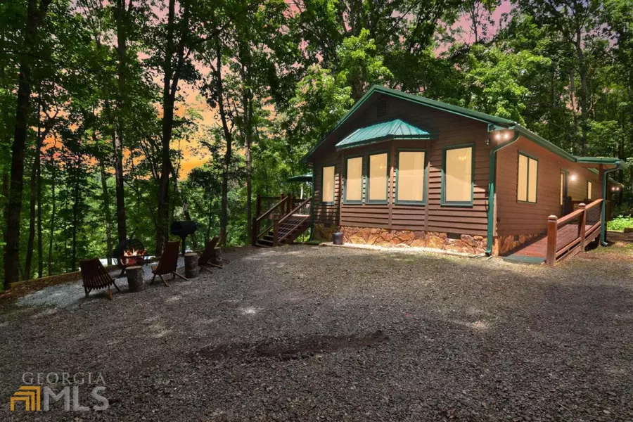 307 Pigeon Creek, Blue Ridge, GA 30513