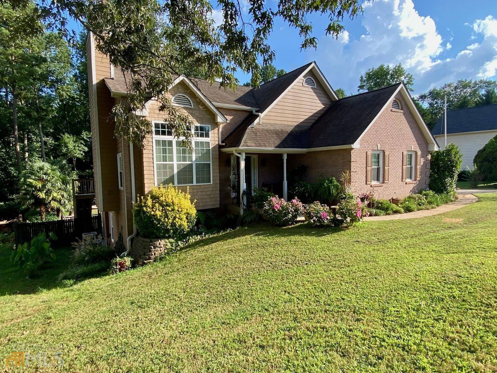 1567 Casper Hill DR, Buford, GA 30519