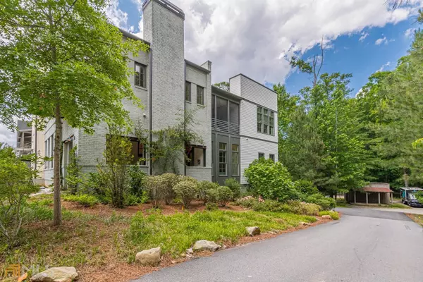 Chattahoochee Hills, GA 30268,458 Selborne