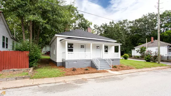 13 E Palmetto ST, Porterdale, GA 30014