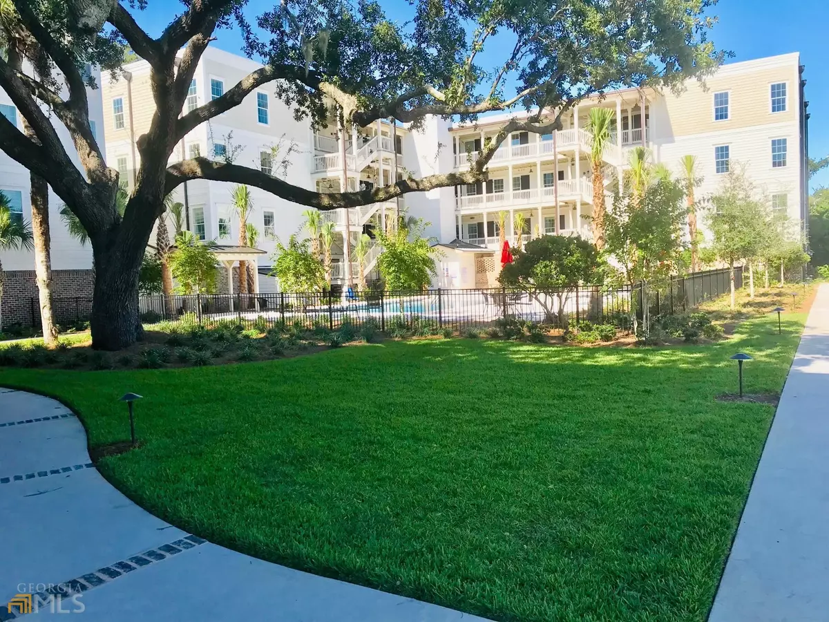 St. Simons, GA 31522,111 Gascoigne AVE #204