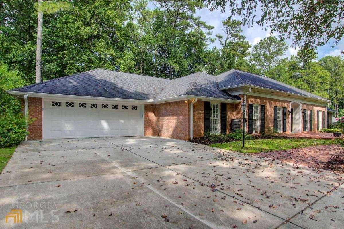 Sandy Springs, GA 30328,5735 Riverwood DR