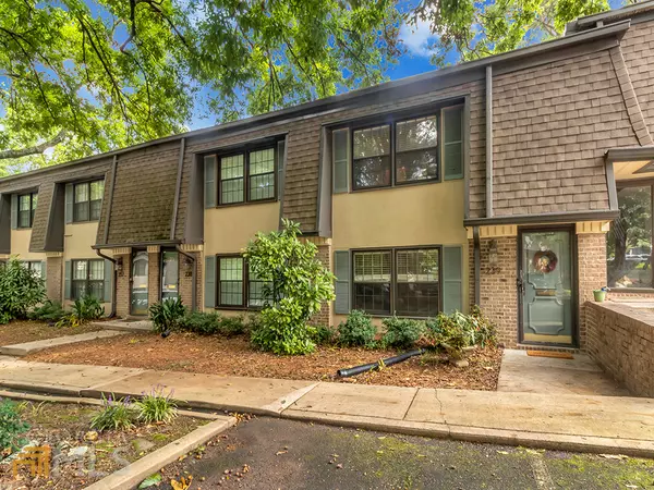 239 Triumph, Atlanta, GA 30327