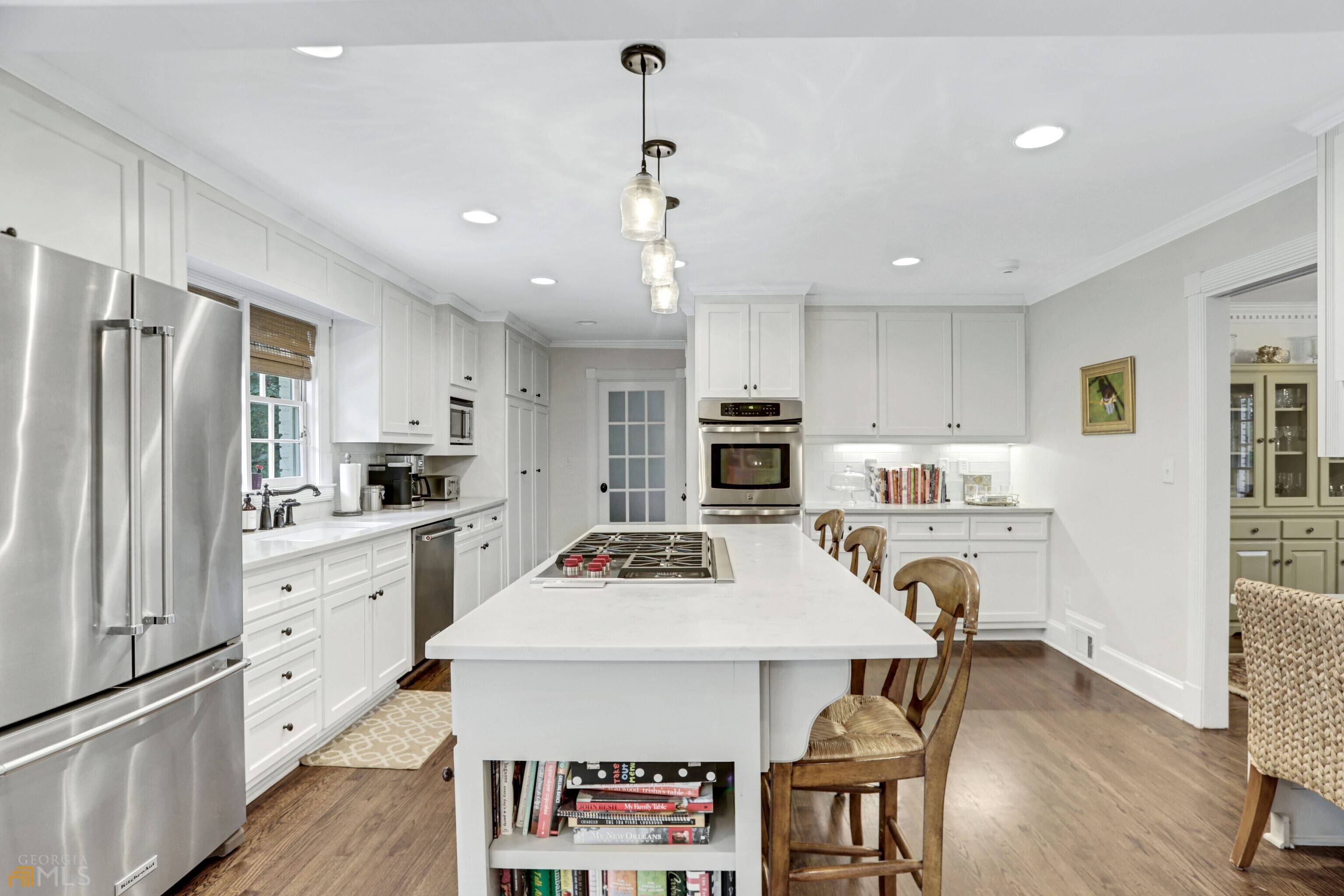 Sandy Springs, GA 30327,5570 Lake Island DR