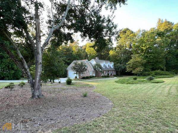 1010 Ferncreek DR, Bogart, GA 30622