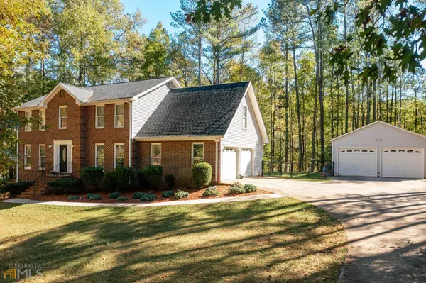 2033 Trade Winds DR, Canton, GA 30115
