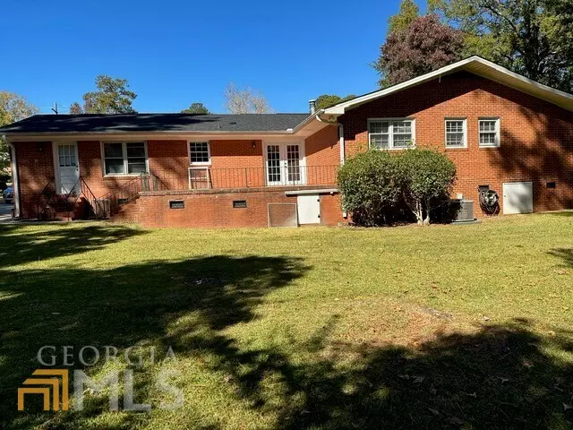 911 Hill, Macon, GA 31210