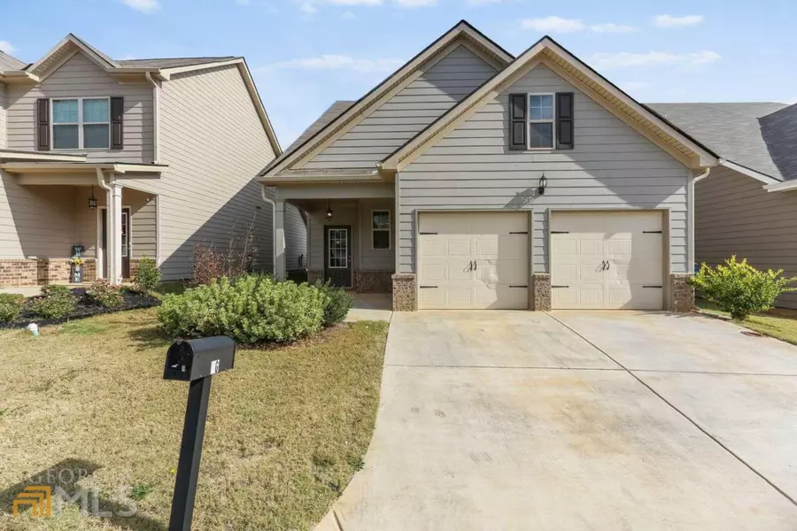 56 Castlemoor, Adairsville, GA 30103