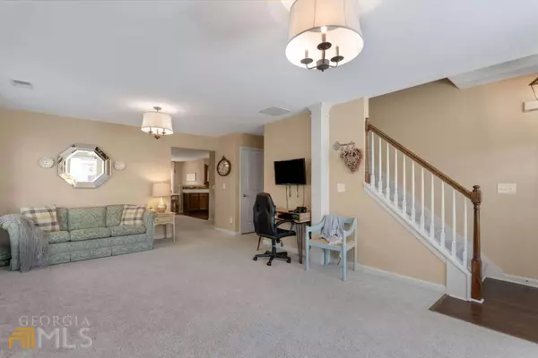 Woodstock, GA 30188,115 Village Pkwy