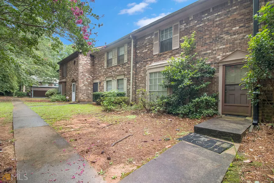 704 Garden View DR, Stone Mountain, GA 30083