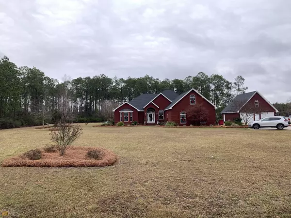 311 Dogwood DR, Baxley, GA 31513