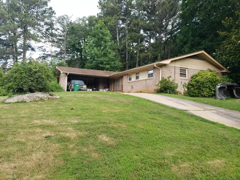 2099 Hilton DR, Decatur, GA 30035