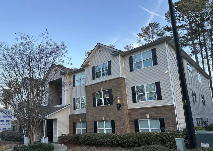 2204 Fairington Village DR, Lithonia, GA 30038