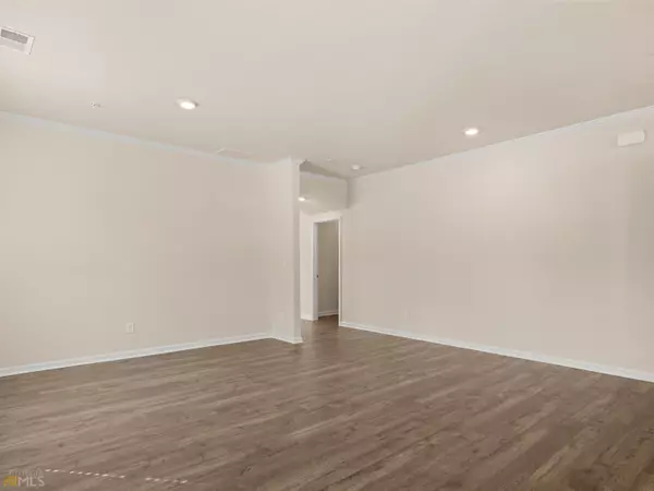 Atlanta, GA 30331,2710 Piper DR