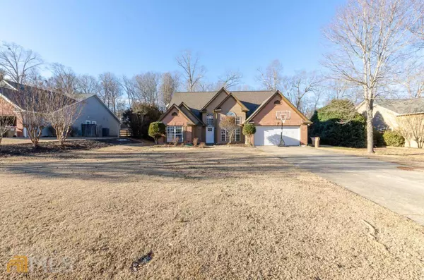 5595 Newberry Point, Flowery Branch, GA 30542