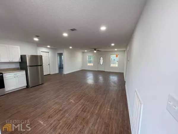 Waynesville, GA 31566,803 Red Hawk DR