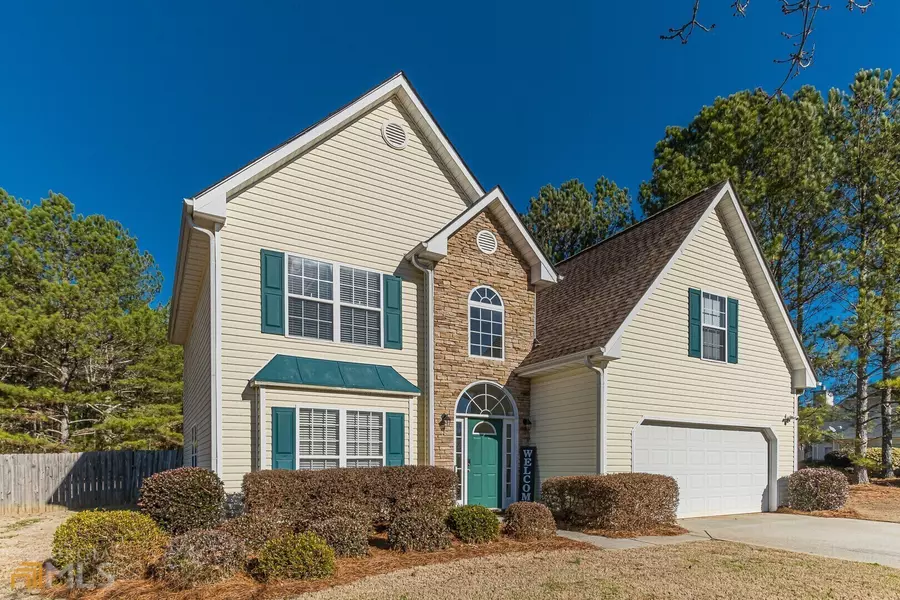 818 Winding Grove, Loganville, GA 30052