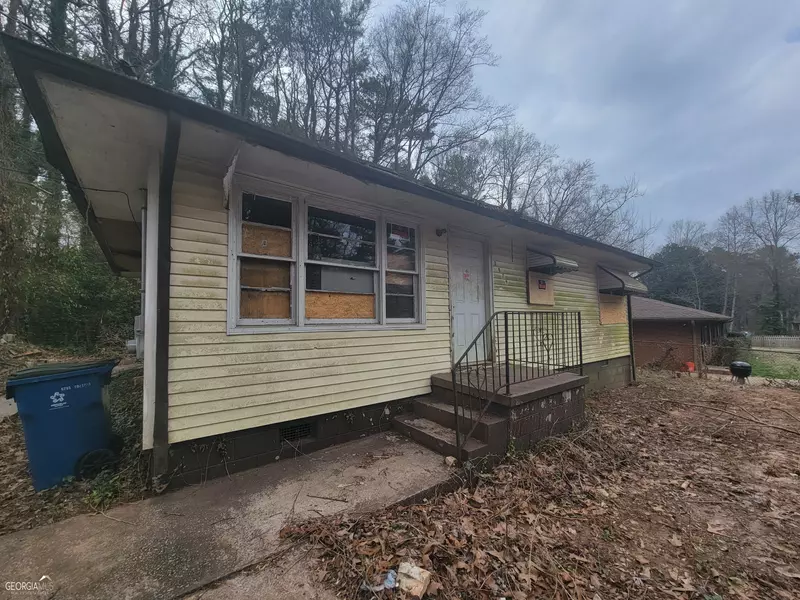 2879 Harlan DR, East Point, GA 30344