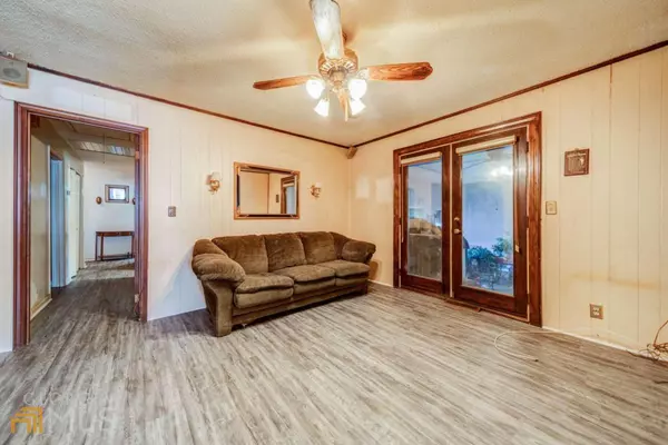 Lindale, GA 30147,406 Strawberry LN SE
