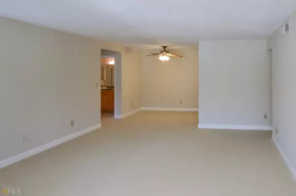 Sandy Springs, GA 30350,1609 Wingate