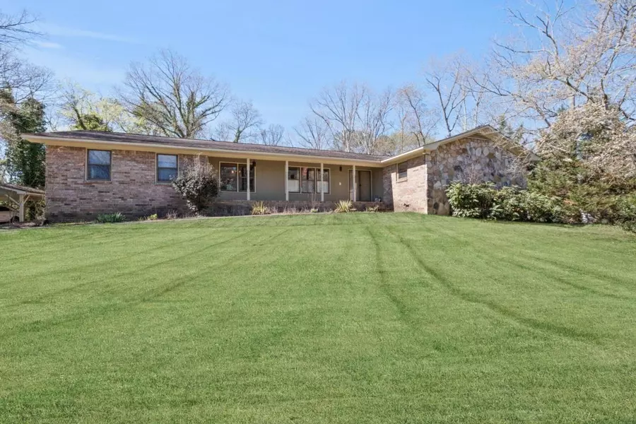 540 Camelot CIR NW, Calhoun, GA 30701