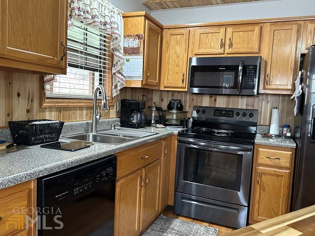Murphy, NC 28906,9 Tallwood RD #1