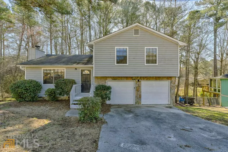 3872 Tree Bark, Snellville, GA 30039