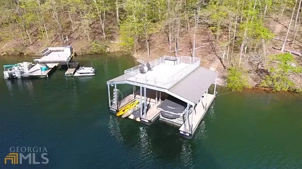 Flowery Branch, GA 30542,6121 White Oak DR