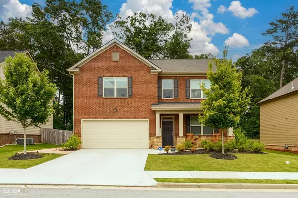 2962 Hawthorn Farm, Loganville, GA 30052