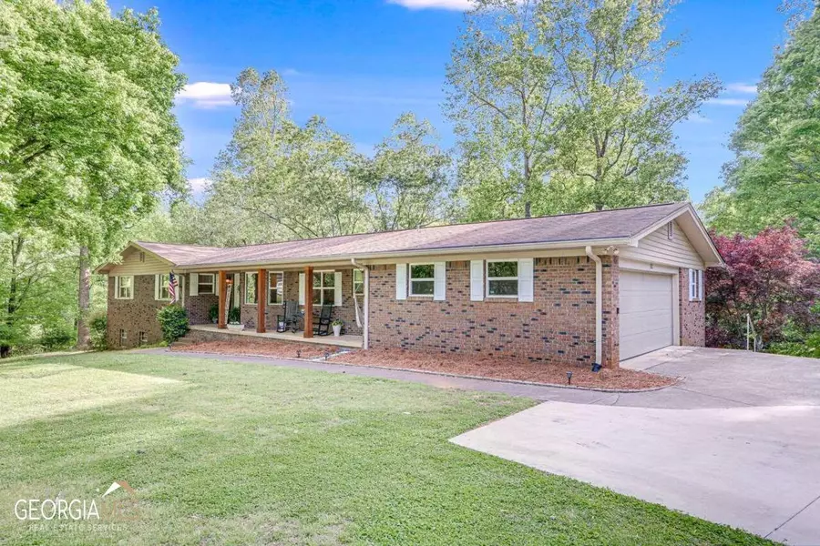 3355 Springdale Forrest, Gainesville, GA 30506