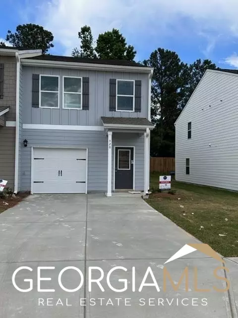 Adairsville, GA 30103,120 Village Green DR #11