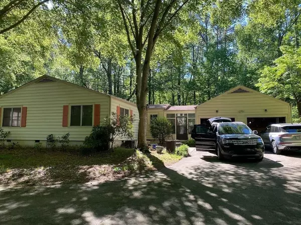 East Point, GA 30344,2765 Oakridge LN