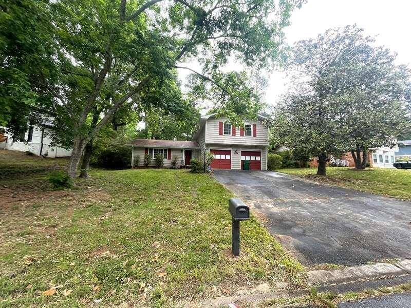754 Rockborough DR, Stone Mountain, GA 30083